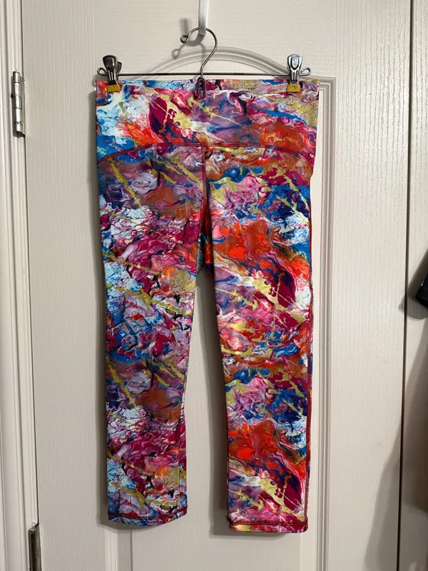 💖Beauty & the Mess Abstract Marble Capri Cropped Leggings‎ Dopamine Maximalist - Image 3