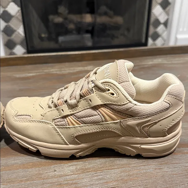 Vionic Walker Classic Orthotic Walking Shoes Stone‎ Taupe Size 5 NWOB Comfort - Image 4