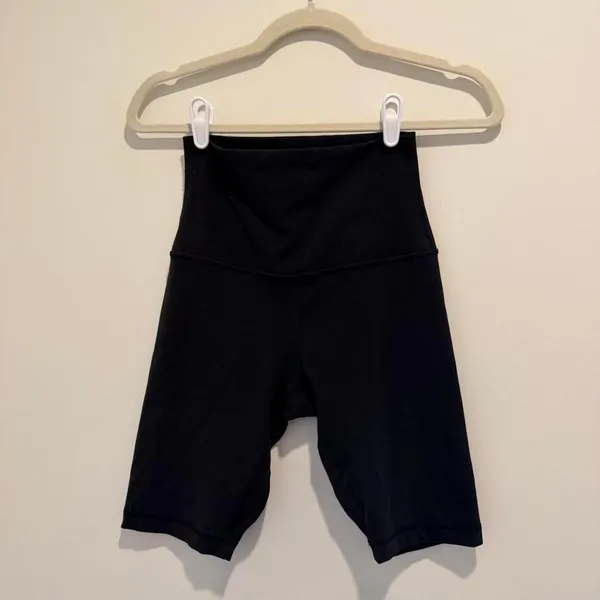 Lululemon Women's Black Shorts - Image 2