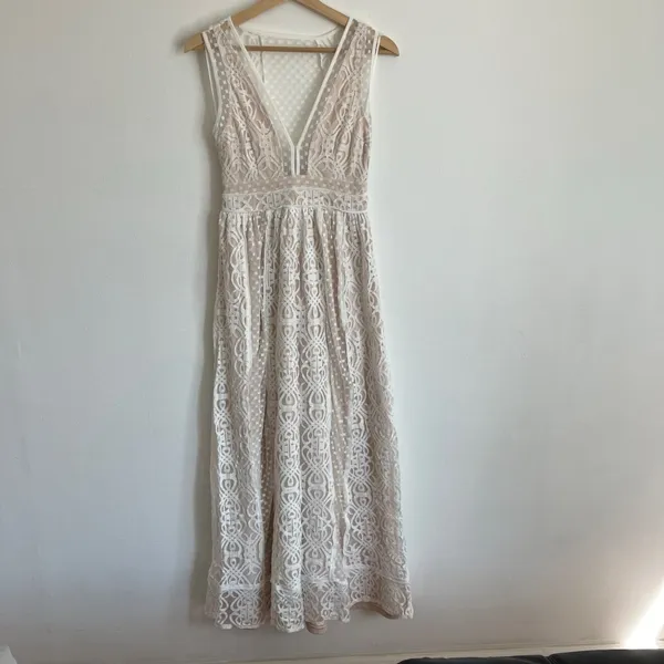 Deep V neck Sleeveless Lace Maxi Dress - Prom Wedding Guest Vacation Beach - Image 2