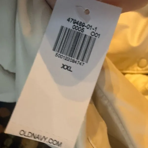 New old navy puffer cream xxl vest - Image 3
