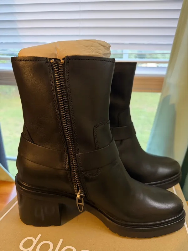 Dolce Vita by Dolce Vita Black Leather Mid-Calf Heeled Buckle Camros Boots. Size 9.5 - Image 3
