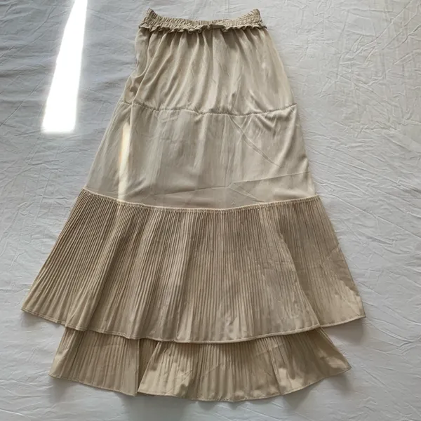 Pleated High - Image 7