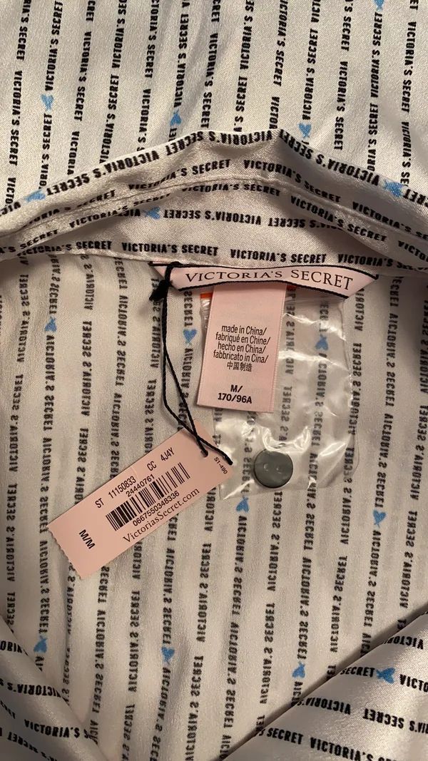 Victoria’s Secret button down sleep shirt Sz Med - Image 2
