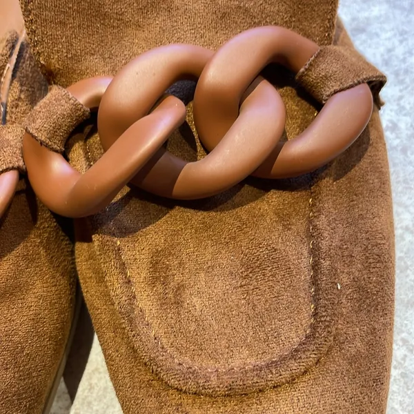 BEAST FASHION Chestnut Loafers with Chain Detail - Image 3