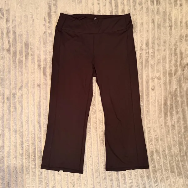 Gaiam‎ Womens Black Cropped Flare Yoga Pants Slit Hem Athletic Leggings Large - Image 2