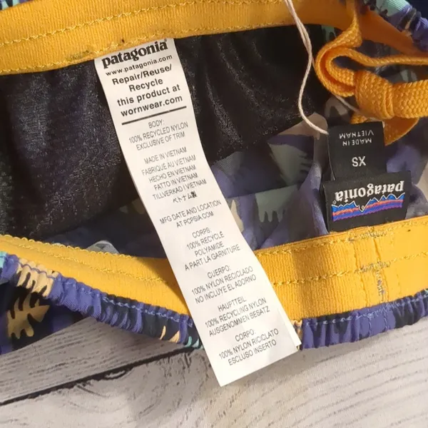 Patagonia intertwined hands perennial blue baggies shorts size XS - Image 6