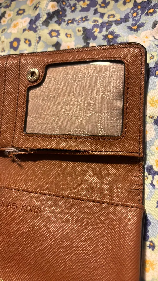 Michael Kors Wristlet - Image 4