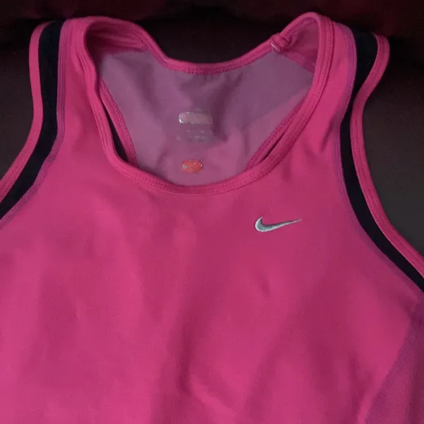 Nike Atthletic Too Size S - Image 2