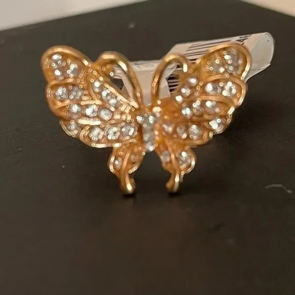 NWT Butterfly crystal ring Gold - Image 5