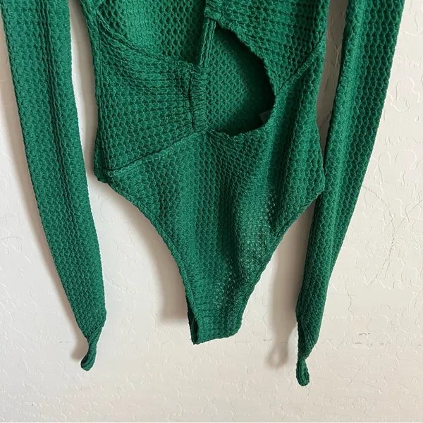 Maniere De Voir Textured Cut Out Bodysuit Green - Image 7