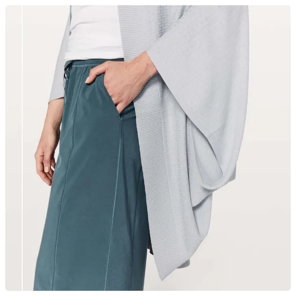 Lululemon Womens Silk Blend Open‎ Front Stillness Wrap Cardigan OS Silver Fox - Image 3