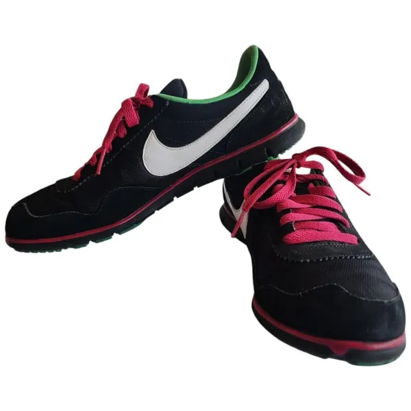 Nike Victoria Black & Neon running shoes size 8 - Image 7