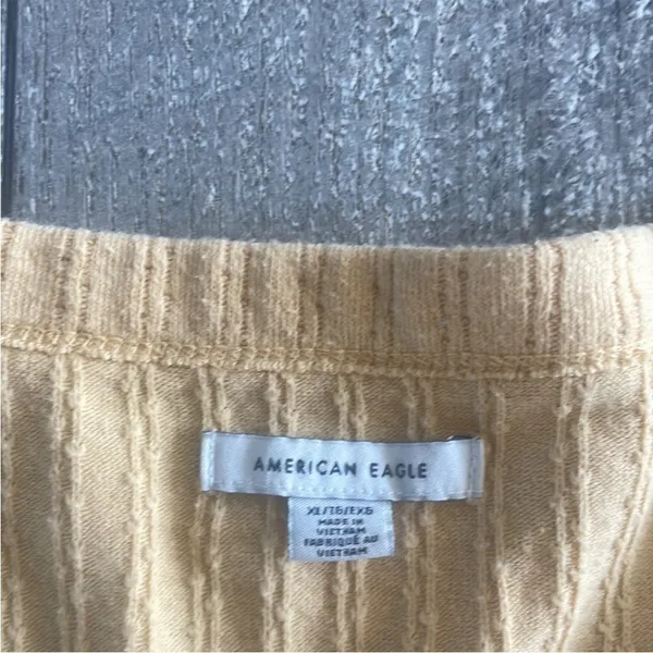 American Eagle Size XL Short-Sleeve Top - Image 4