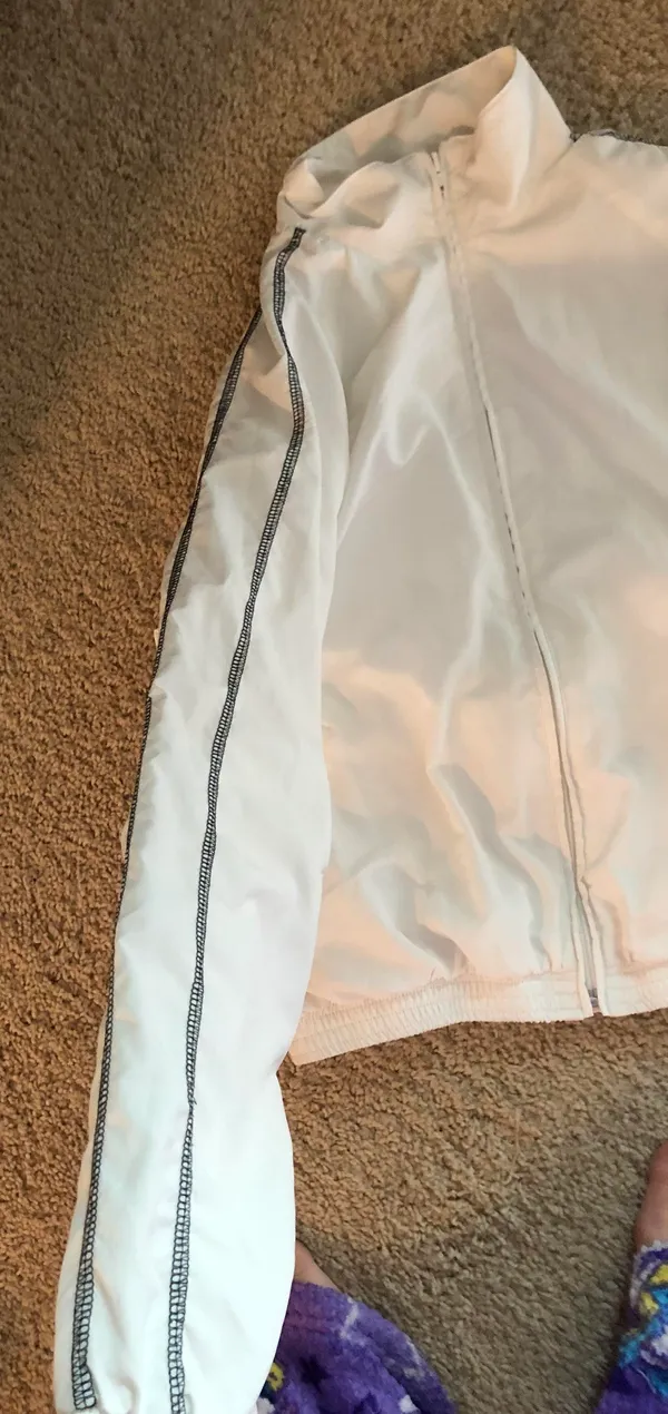 White zip up jacket never worn Size M - Image 3