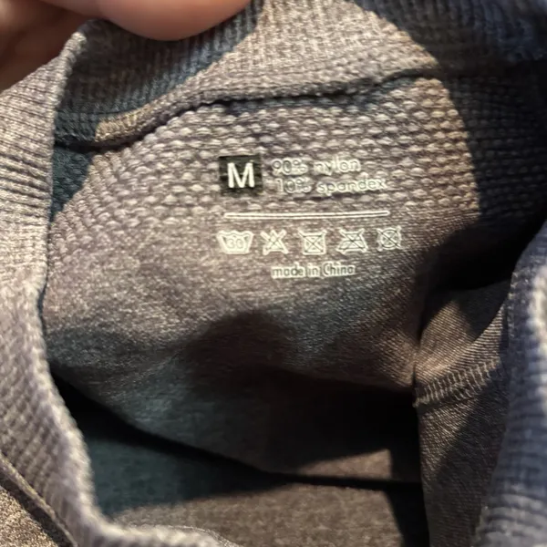 Gymshark Shirt Womens Medium Gray Seamless Crop Top Neutral Workout Athleisure‎ - Image 7