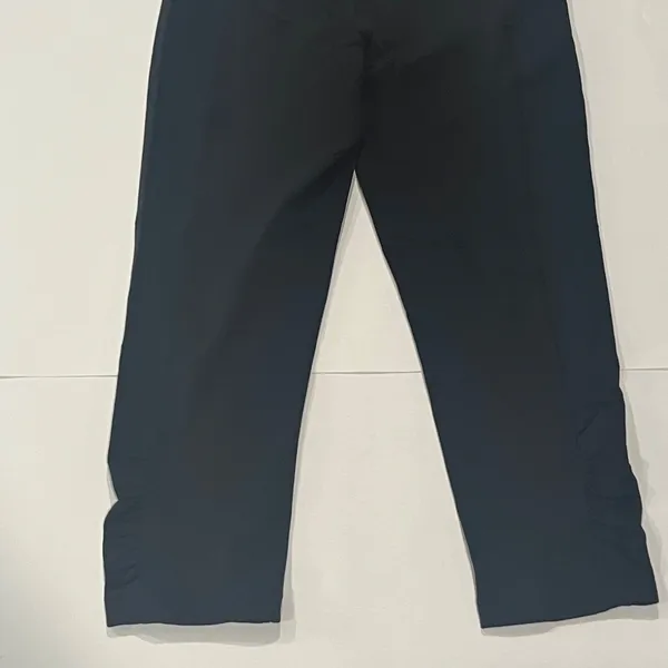 Athleta Capri S Black‎ Ruched Cropped - Size S. - Image 4