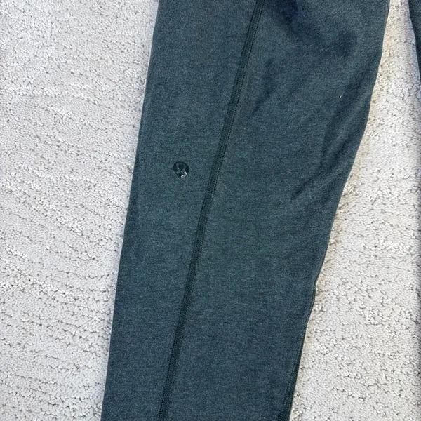 Women's Lululemon Size 6 Align High Rise Leggings Green‎ - Image 6