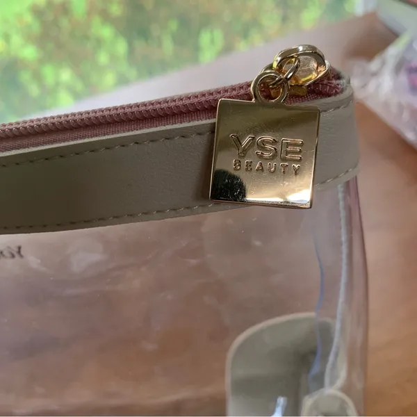 YSE Beauty Travel Chic Cosmetic Case Clear PVC Brand New - Image 9