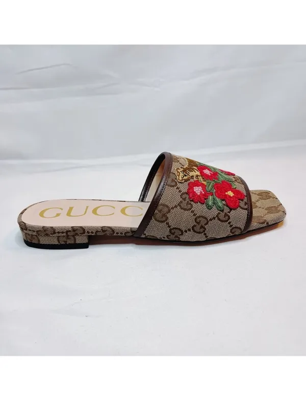 GUCCI Jolie GG logo supermen floral tiger embroidered leather slides sandals - Image 3