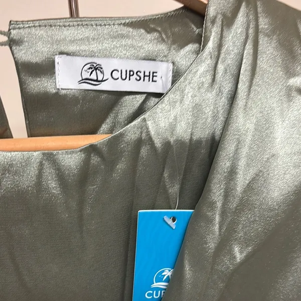 Cupshe Green Maxi Wrap Dress - Image 3