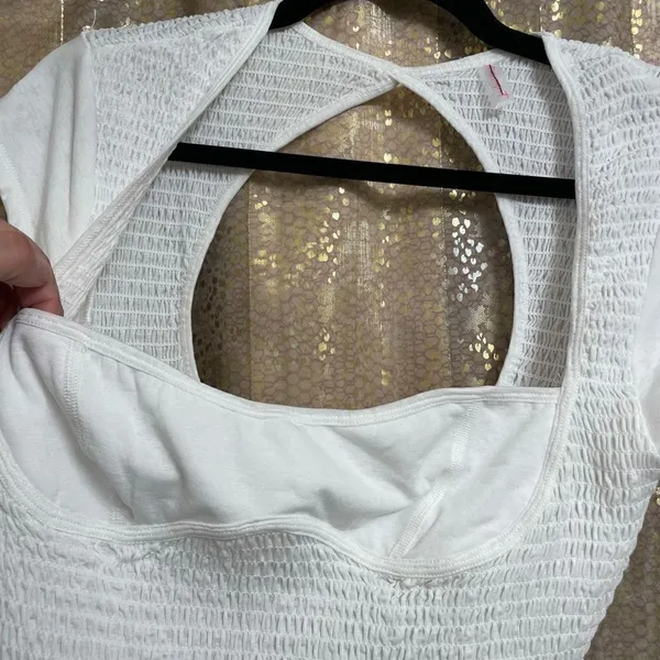 Free People White Strike A Pose Smocked Cropped Top Large NWOT - Image 3