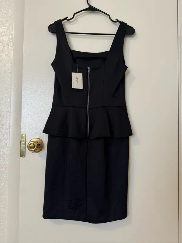 Beige by ECI Black Sleeveless Peplum Cocktail Dress Square Neck NWT Size 8 - Image 4