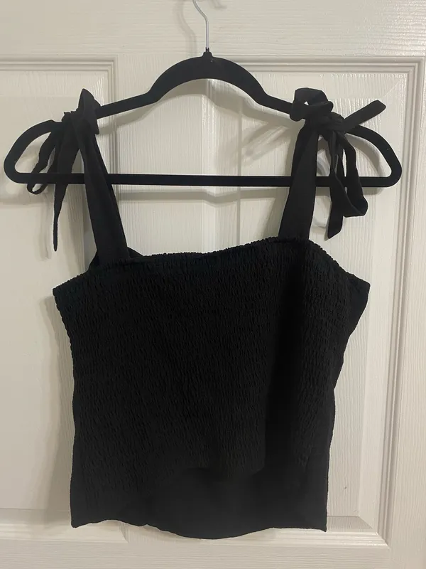 Old Navy Black Crop Top with bow straps - Image 2