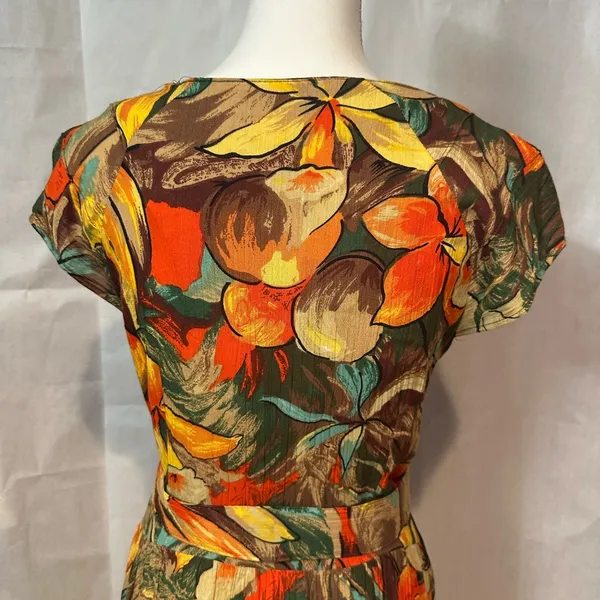 Vibrant Tropical Button - Image 8