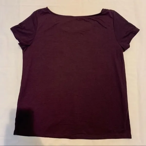 ✨ Maroon Pocket Tee Shirt✨ - Image 3
