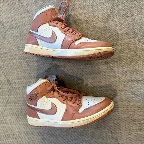 Air Jordan 1 Mid SE Red Stardust Sail Pink Sneakers Women’s 10 - Image 6