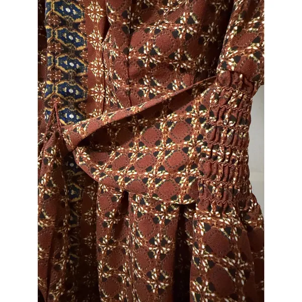 Max Studio Womens Brown Geometric Print V-Neck‎ Tie Front Smocked Blouse Medium - Image 5