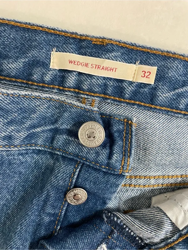 Levi’s NWT Wedgie Straight Leg High-Rise Jeans in Blue Size 32 - Image 10