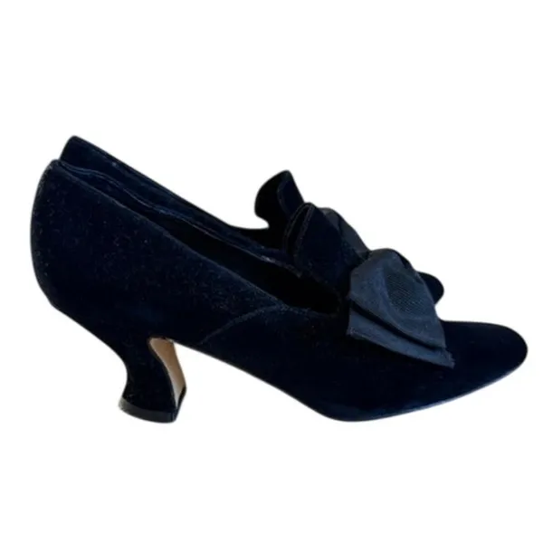 Dolcis Black Velvet Bow Kitten Heel Pumps Women's 7M Vintage Dress Shoes - Image 5