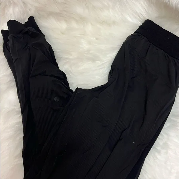 Lululemon Beyond the‎ Studio 7/8 Jogger Black 4 - Image 9