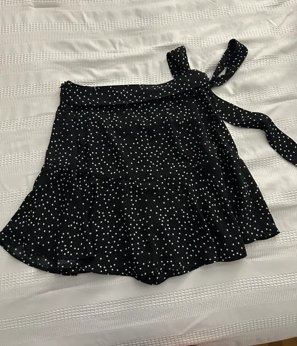Just Quella Black And White Polka Dot Mini Skirt - Image 2