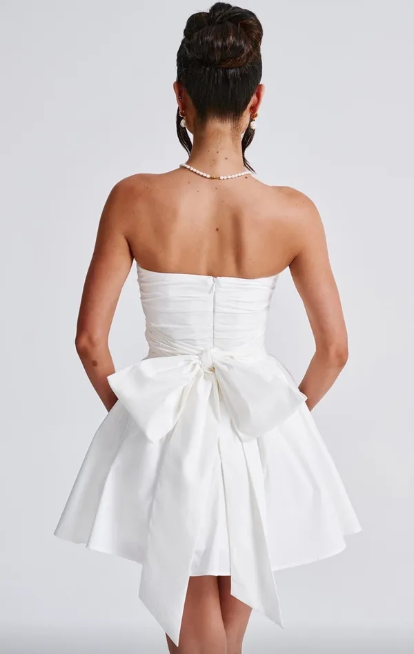 Babyboo Dress strapless White Mini tied bow on back - Image 2