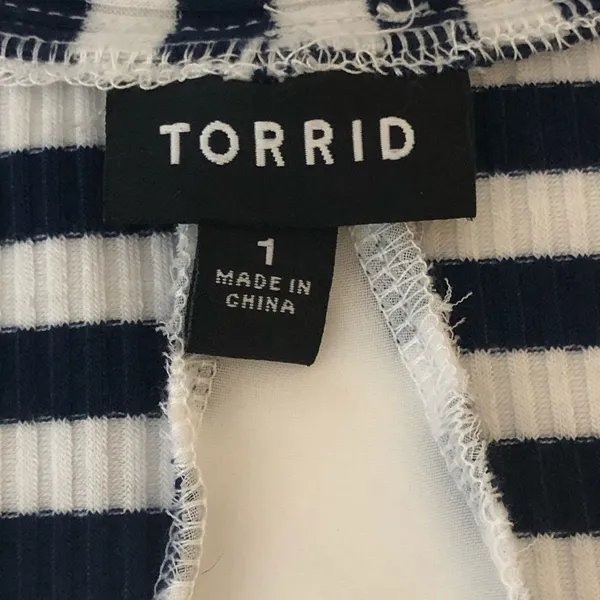 Torrid Blue/White Striped Tank scooped neck sleeveless size 1 flowy top - Image 4