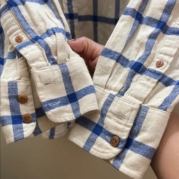 j crew Blue & beige Plaid Button-Up Shirt size 6 - Image 3