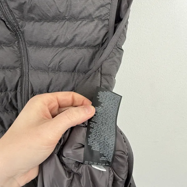 Uniqlo Grey Puffer Down Vest Packable‎ Travel Full Zip Nylon Womens XS - Image 6