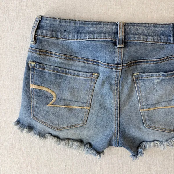 American Eagle Distressed Super Stretch Low Rise Shortie Denim Shorts Womens 2 - Image 11