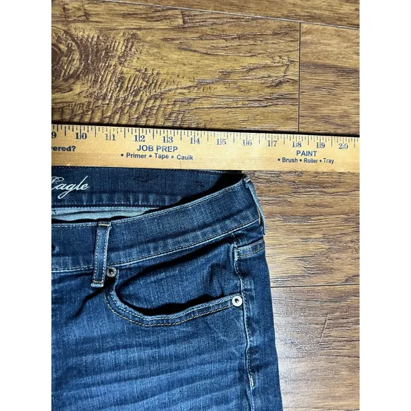 American Eagle Women's Blue Denim Stretch Shorts size 14 - Image 7