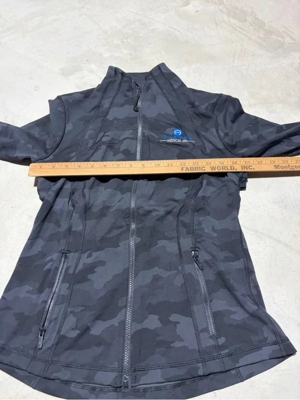 Lululemon Black Camo Zip-Up define Jacket LOGO 10 - Image 4