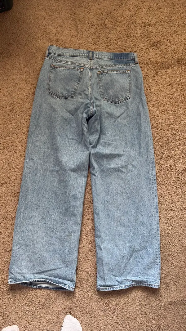 Abercrombie Ultra Loose Low-Rise Jeans - Image 3