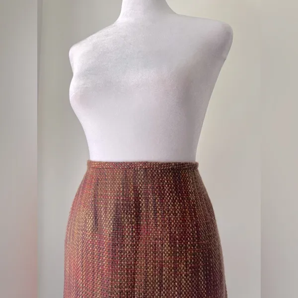 Vintage ‘00s Liz Claiborne Brown & Burgundy Textured Knee Length Skirt - Image 3
