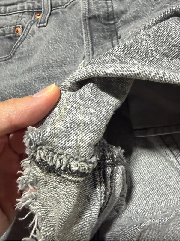 Levi’s Distressed Women's Denim Shorts gray washed 25 - Image 6