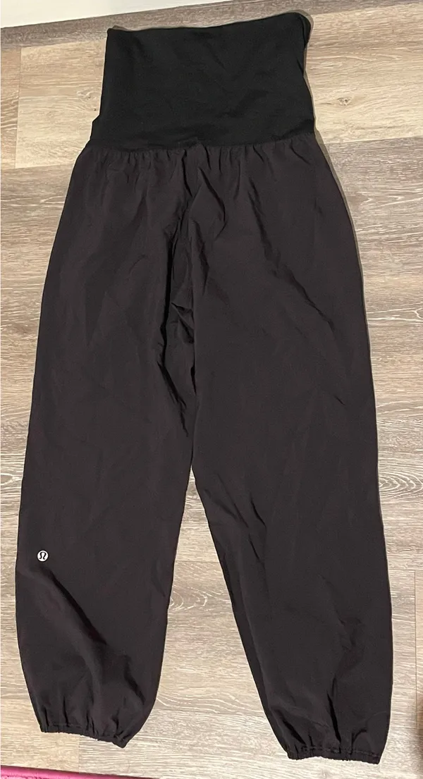 Lululemon Joggers - Image 3