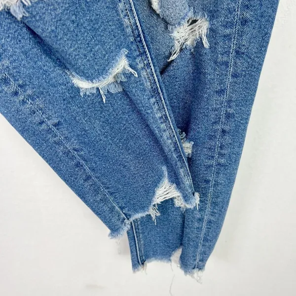 American Eagle Distressed Stretch Mom Jean Ankle Length Size 2 EUC T2586 - Image 4