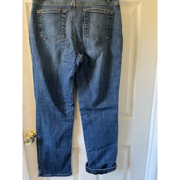 LL Bean Woman’s Mid-Rise Flannel Lined Medium Wash Jeans size 8 - Image 2