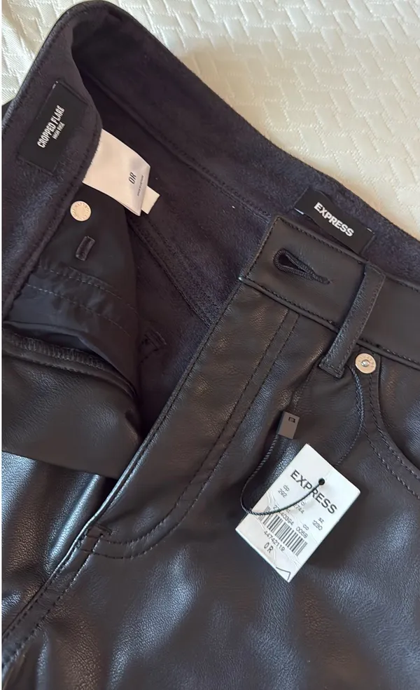 Express Faux Leather Pants High-Waisted cropped flared  - Image 3